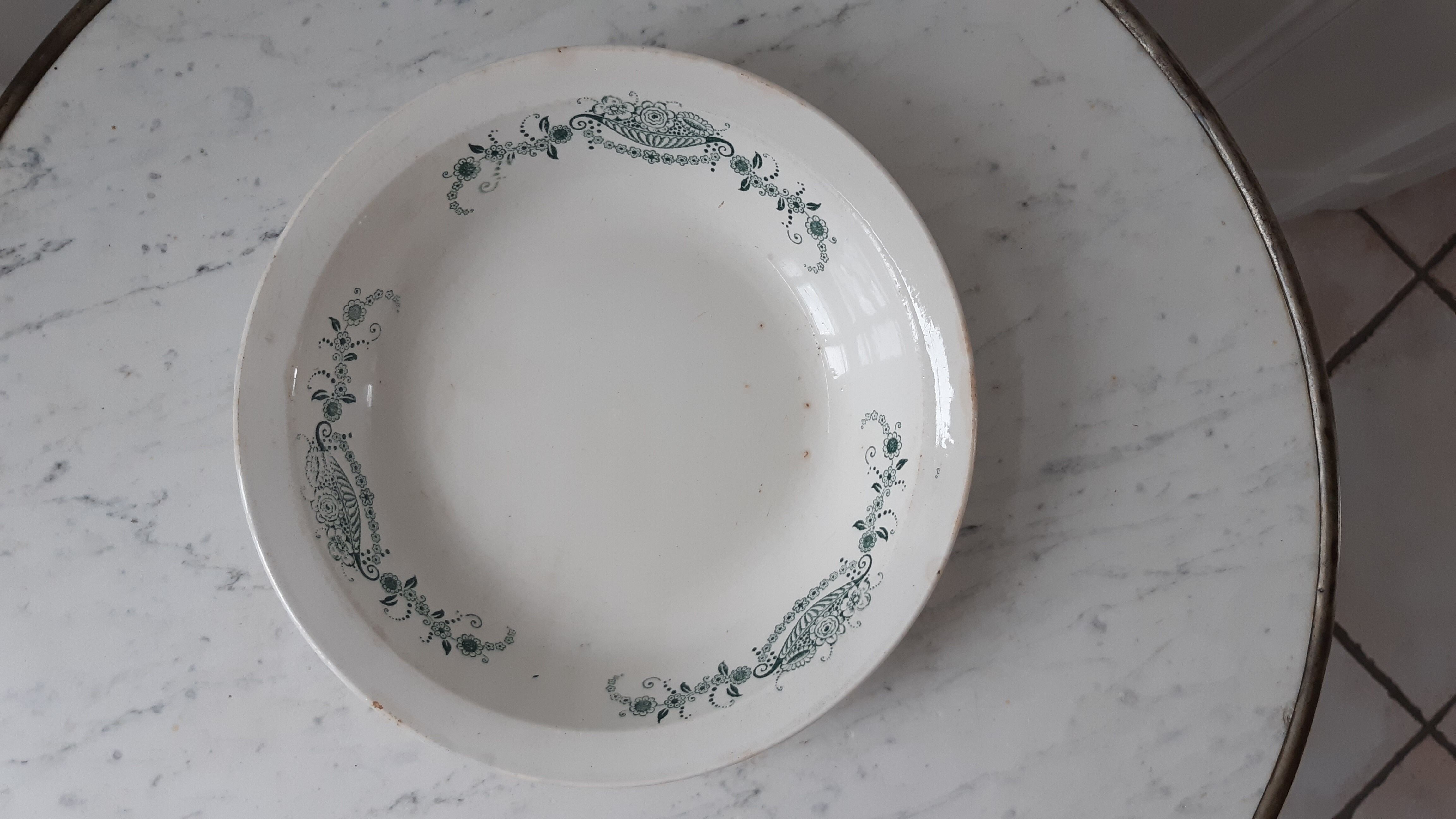 Hollow flat Terre de Fer Givors model Ginette late nineteenth century