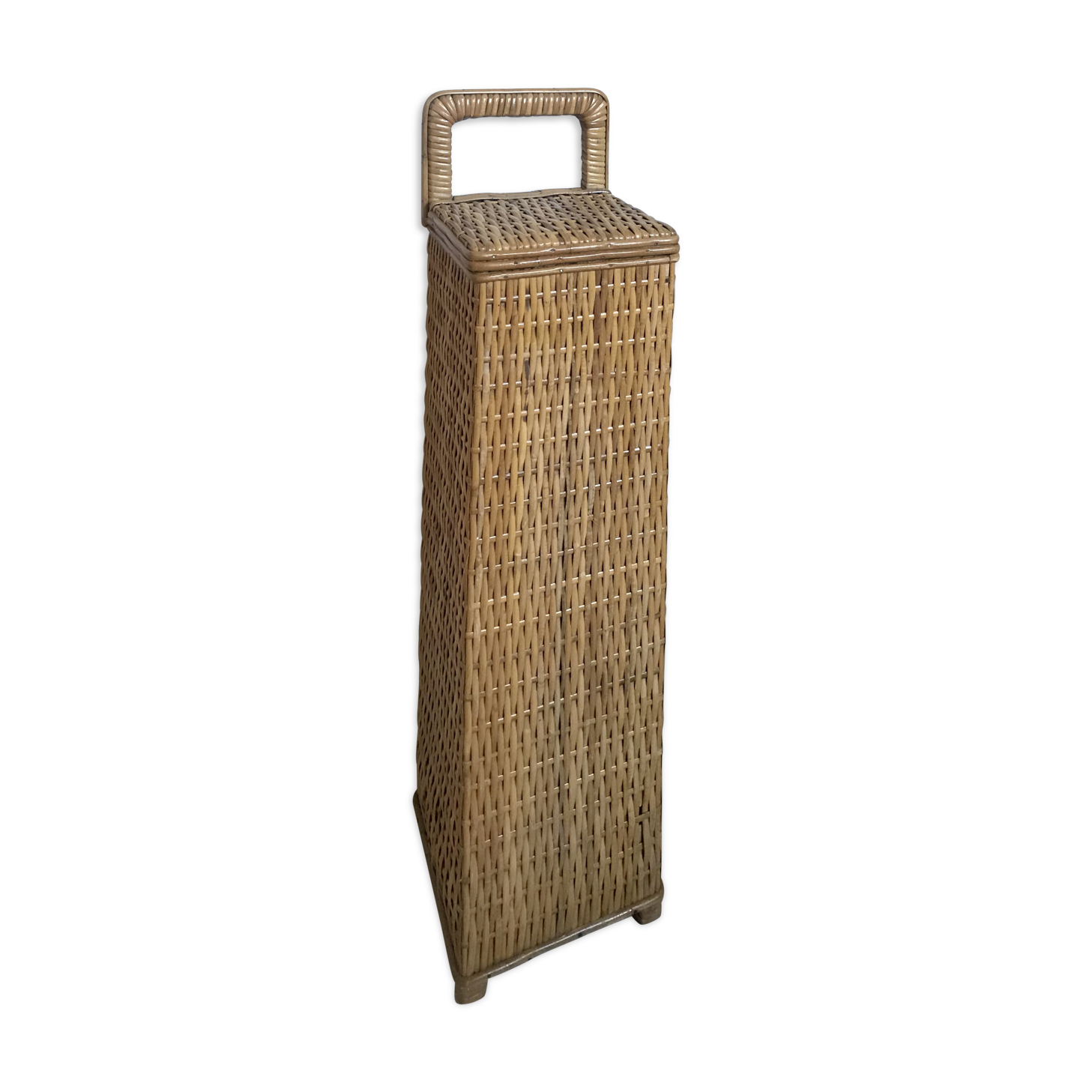 Vintage wicker basket