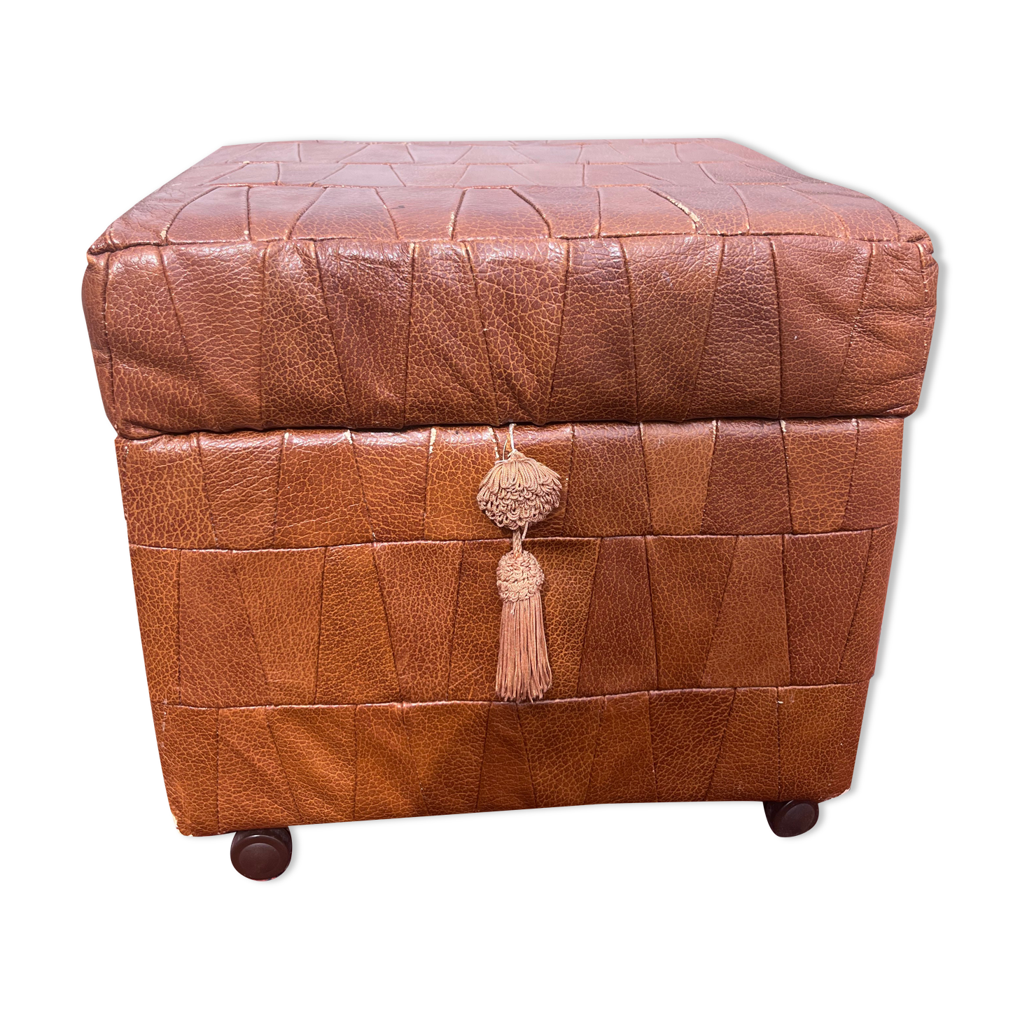 Leather pouf chest 80s