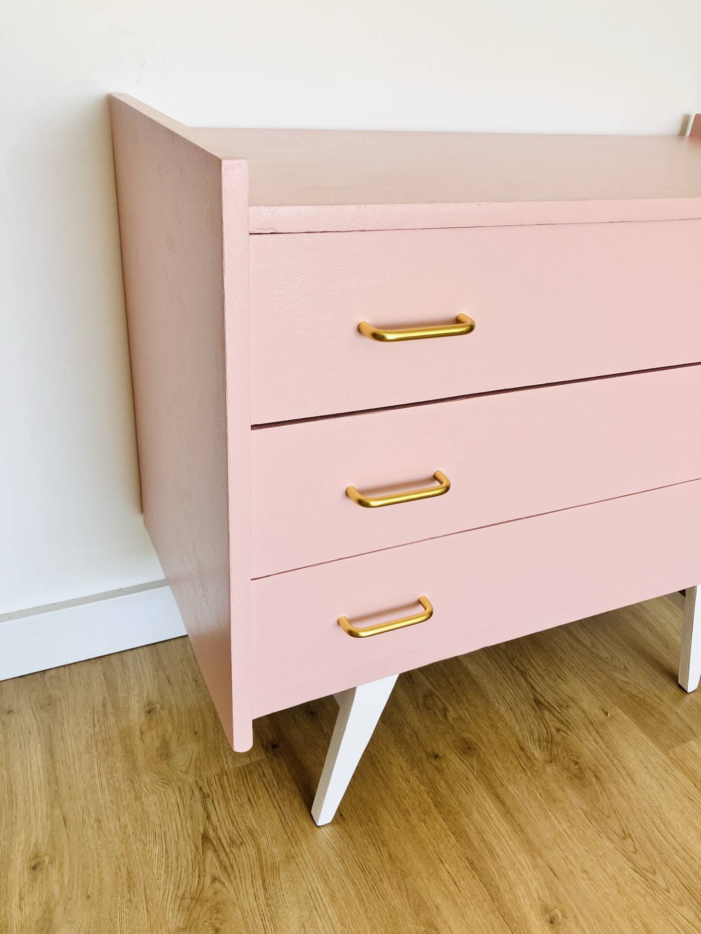 1950s pink and gold chest of drawers