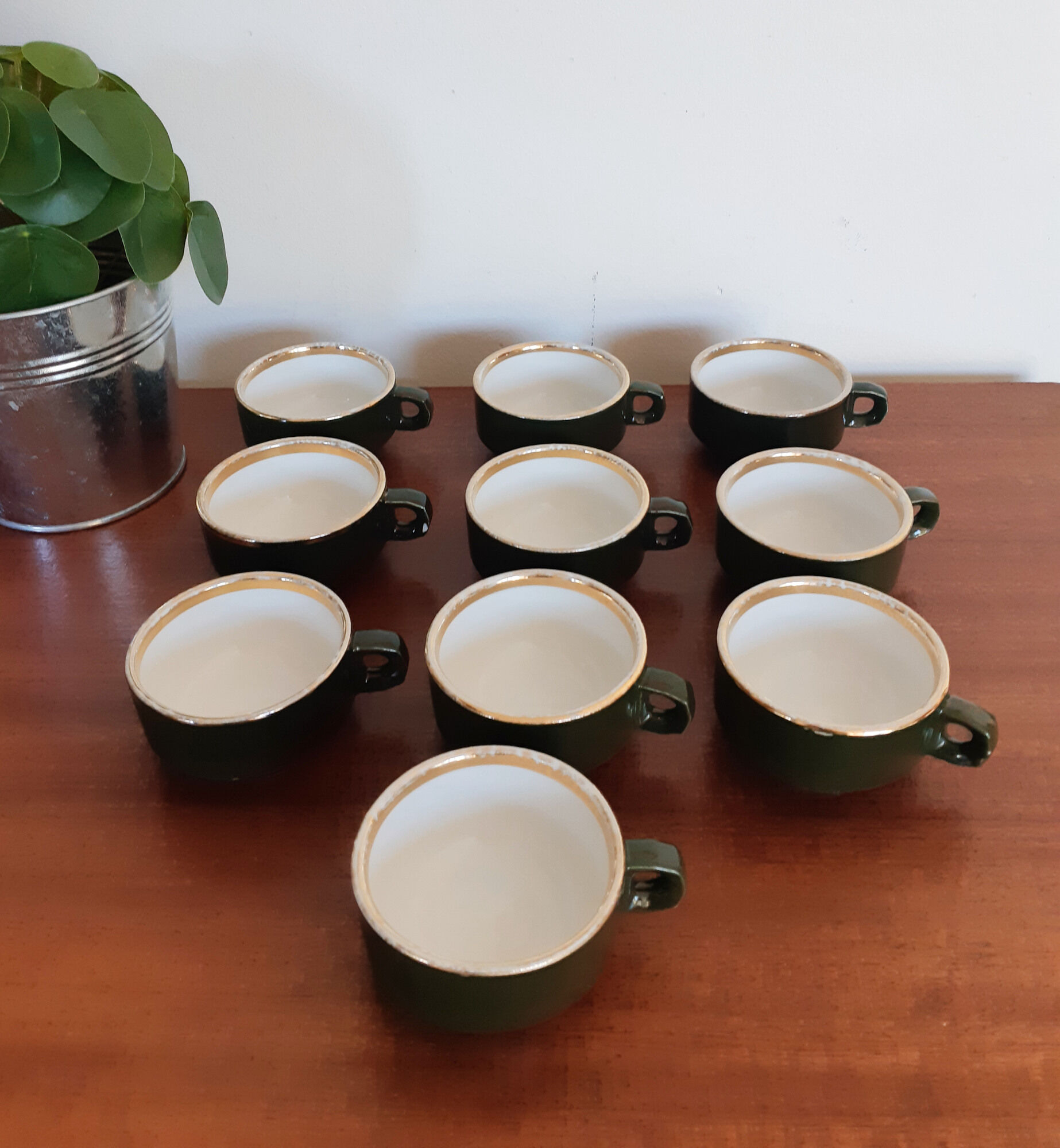 Green bistro coffee cups, and Pilluivit gold (10), porcelain, vintage
