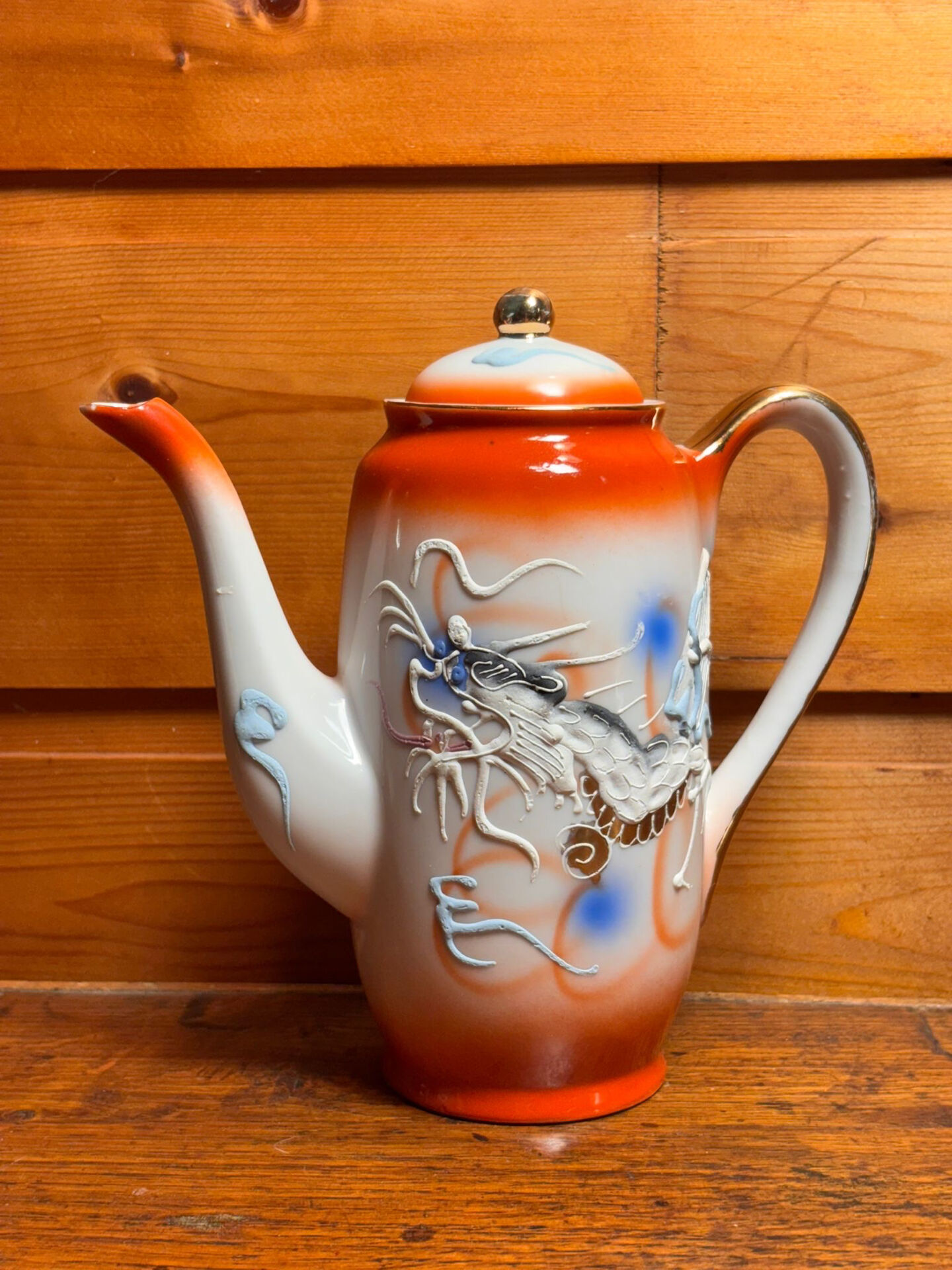Tokai China Nagoya Japan Teapot/Coffee pot ceramic dragon relief
