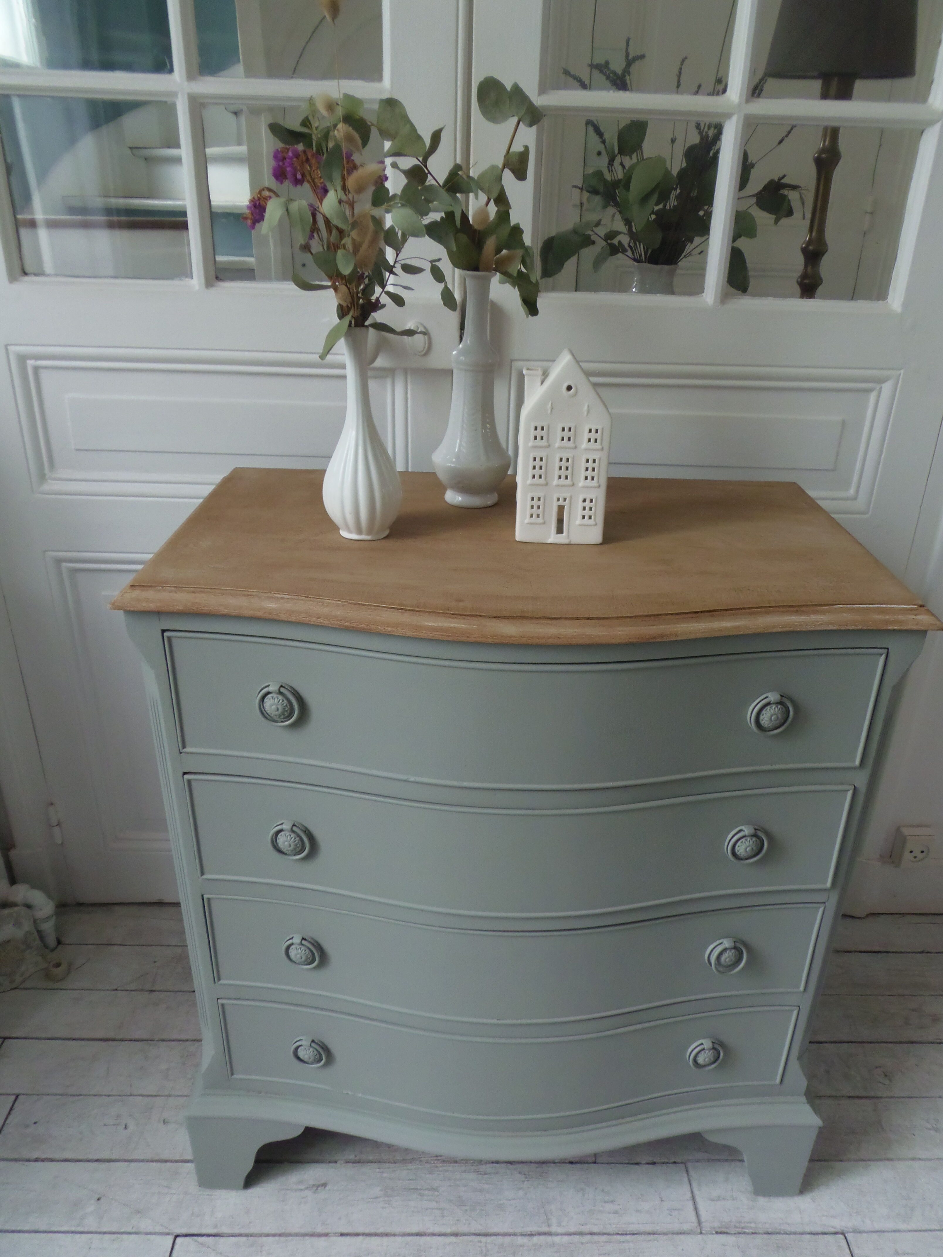Vintage chest of drawers green of gray, 4 drawers, wooden top