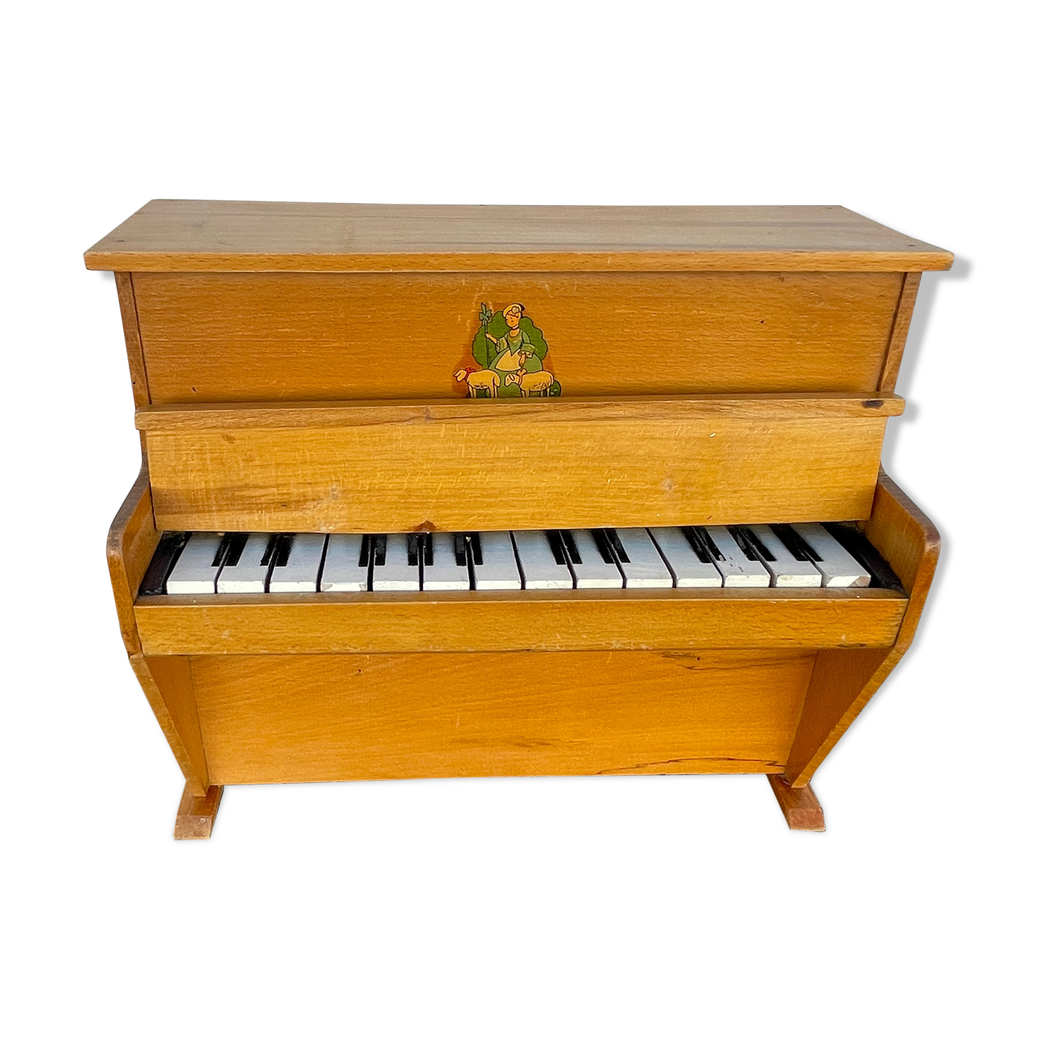 Old toy piano