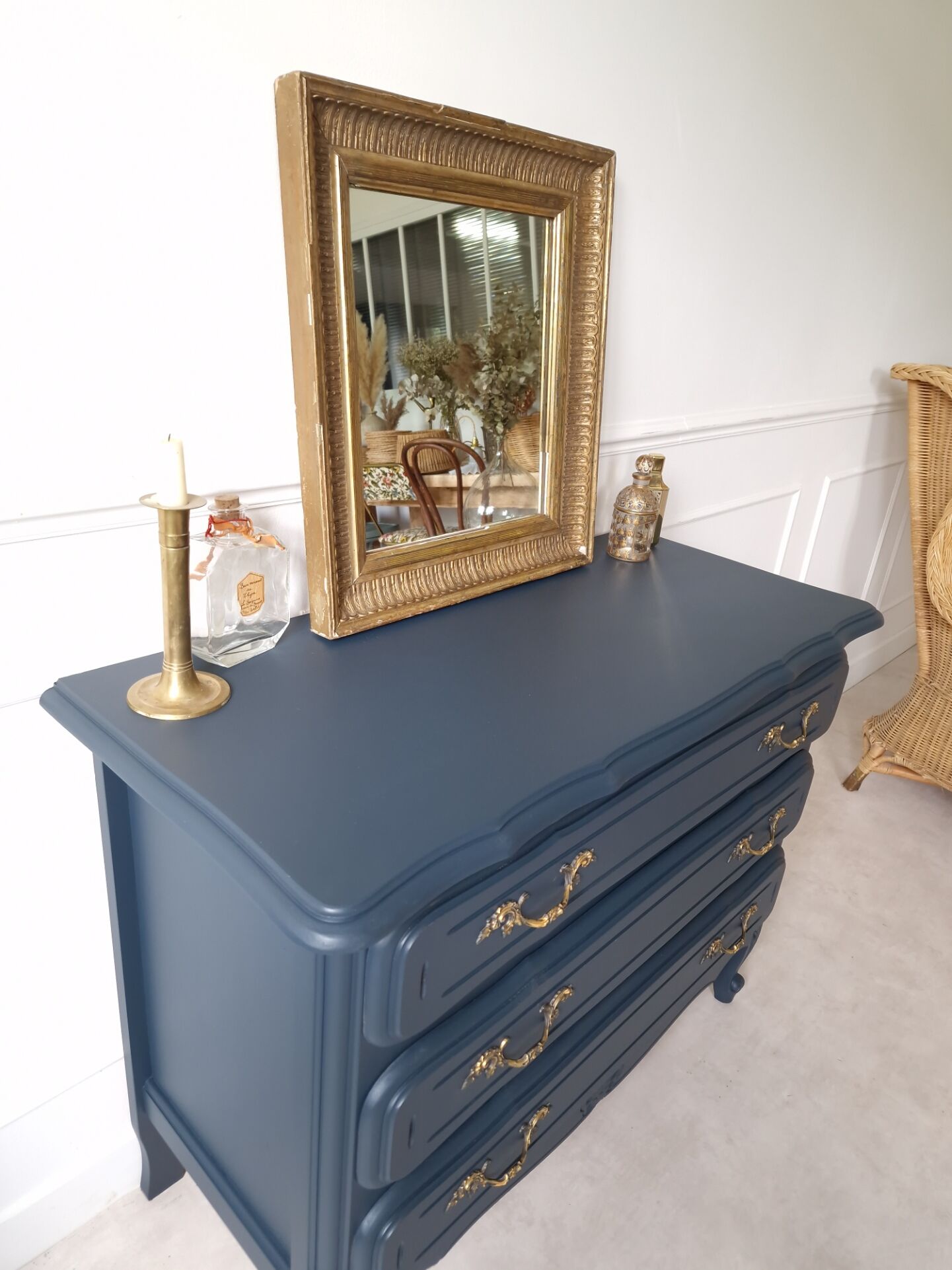 Commode bleue