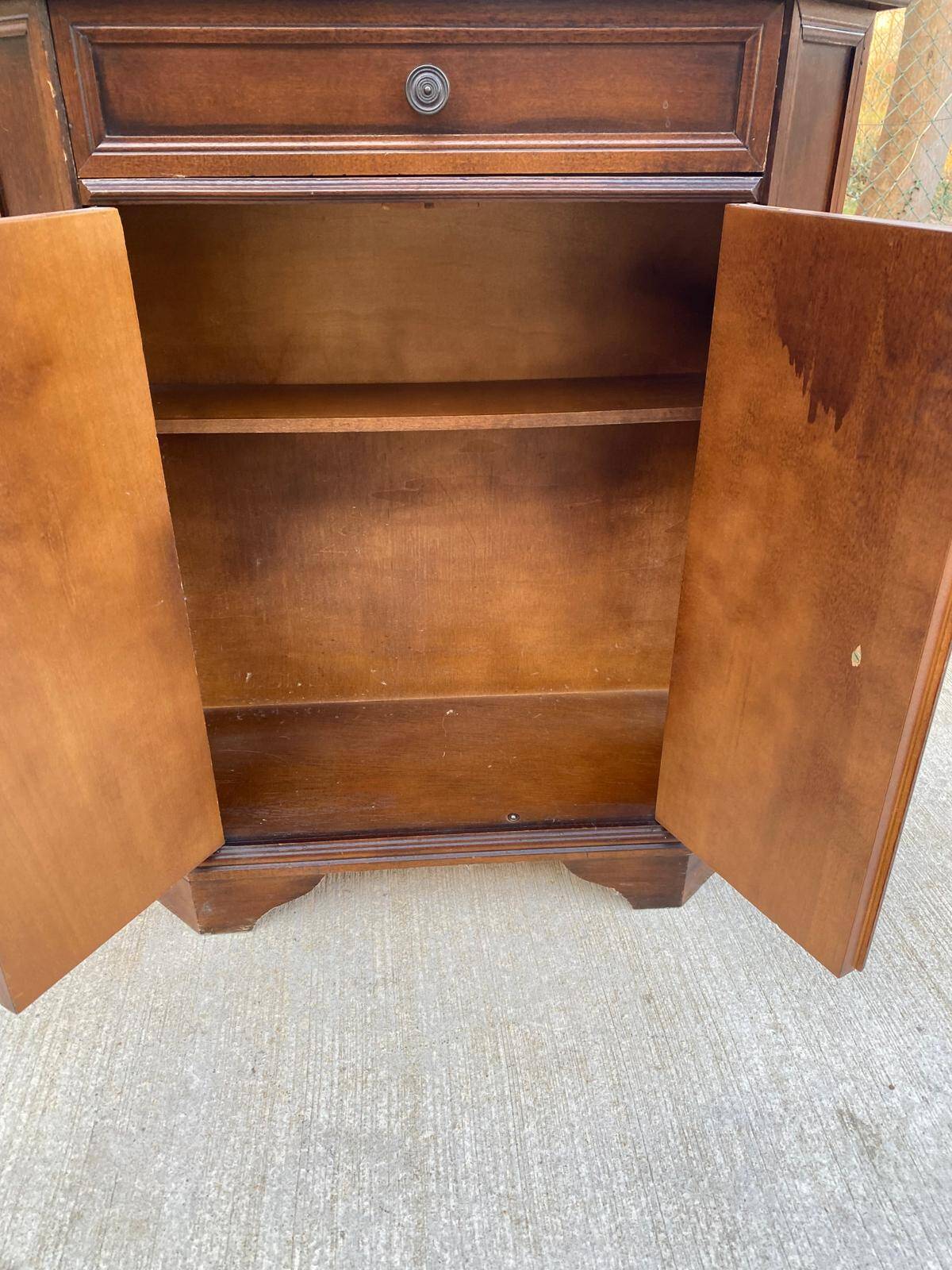 Meuble d'entrée commode de style colonial en bois massif