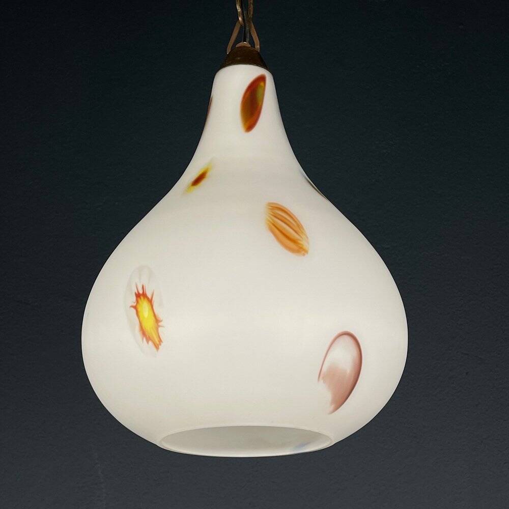 Murano opaline glass pendant lamp from the mid-century by Stilnovo, 1950s.