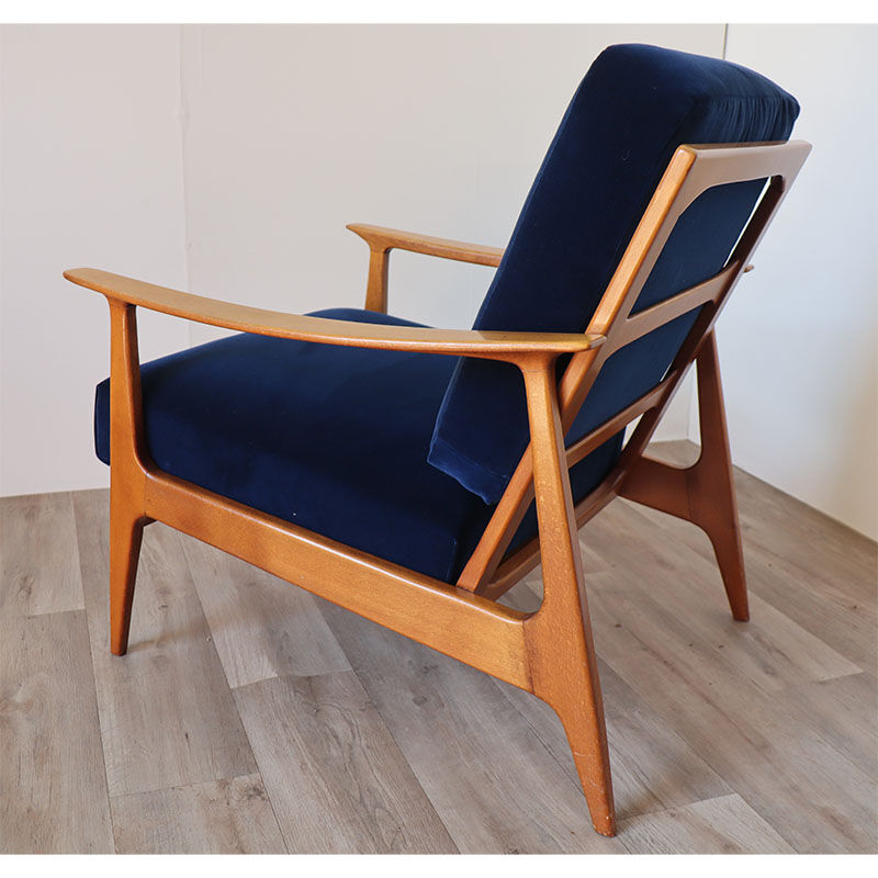 Scandinavian armchair in wood and velvet circa 1960