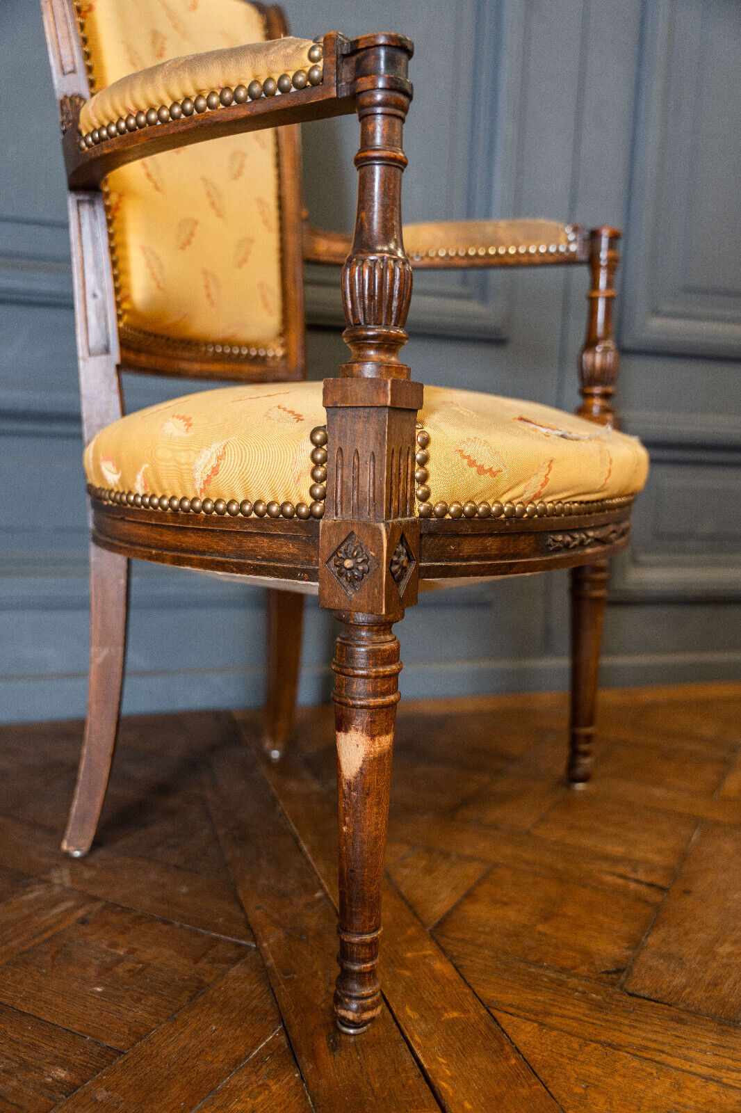 Pair of convertibles of the Directoire in walnut early nineteenth