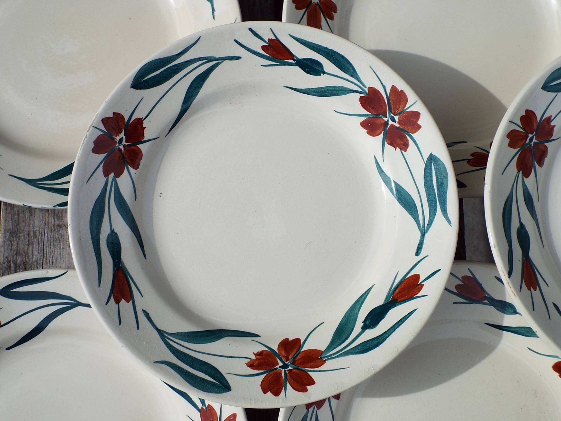 8 flat plates Terre de Fer Longchamp model Christiane