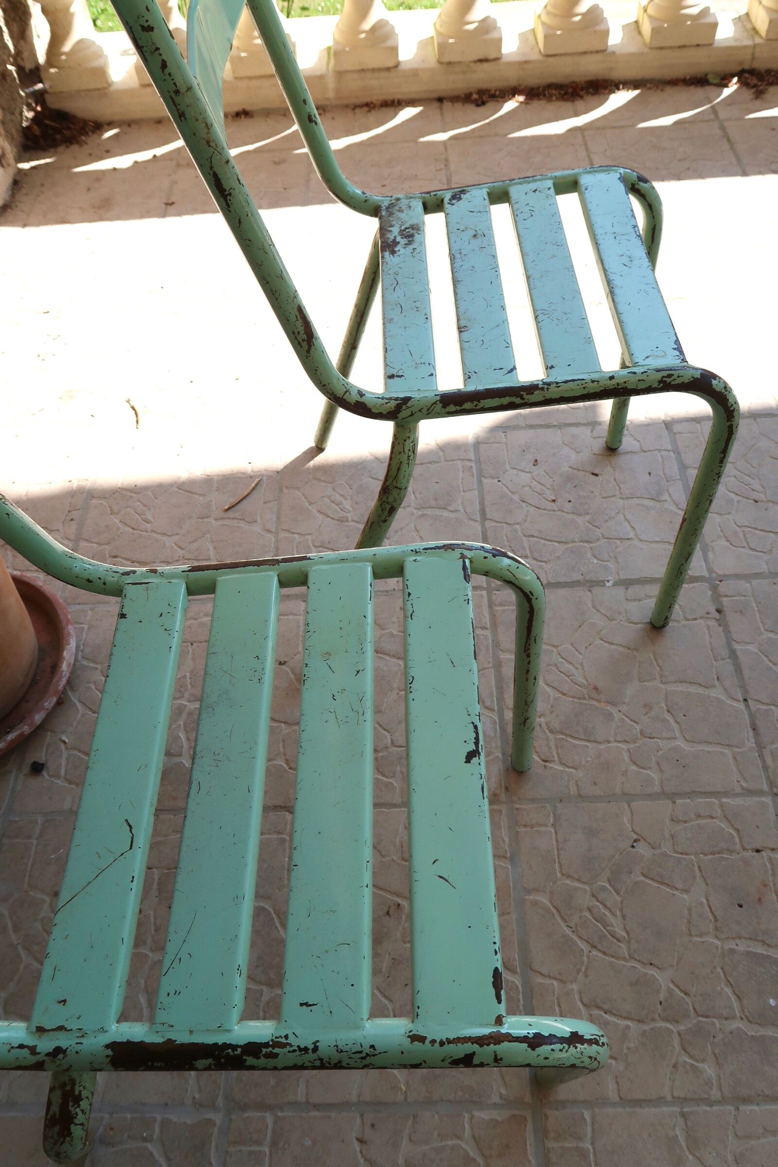 Set of 2 Art Prog metal garden chairs