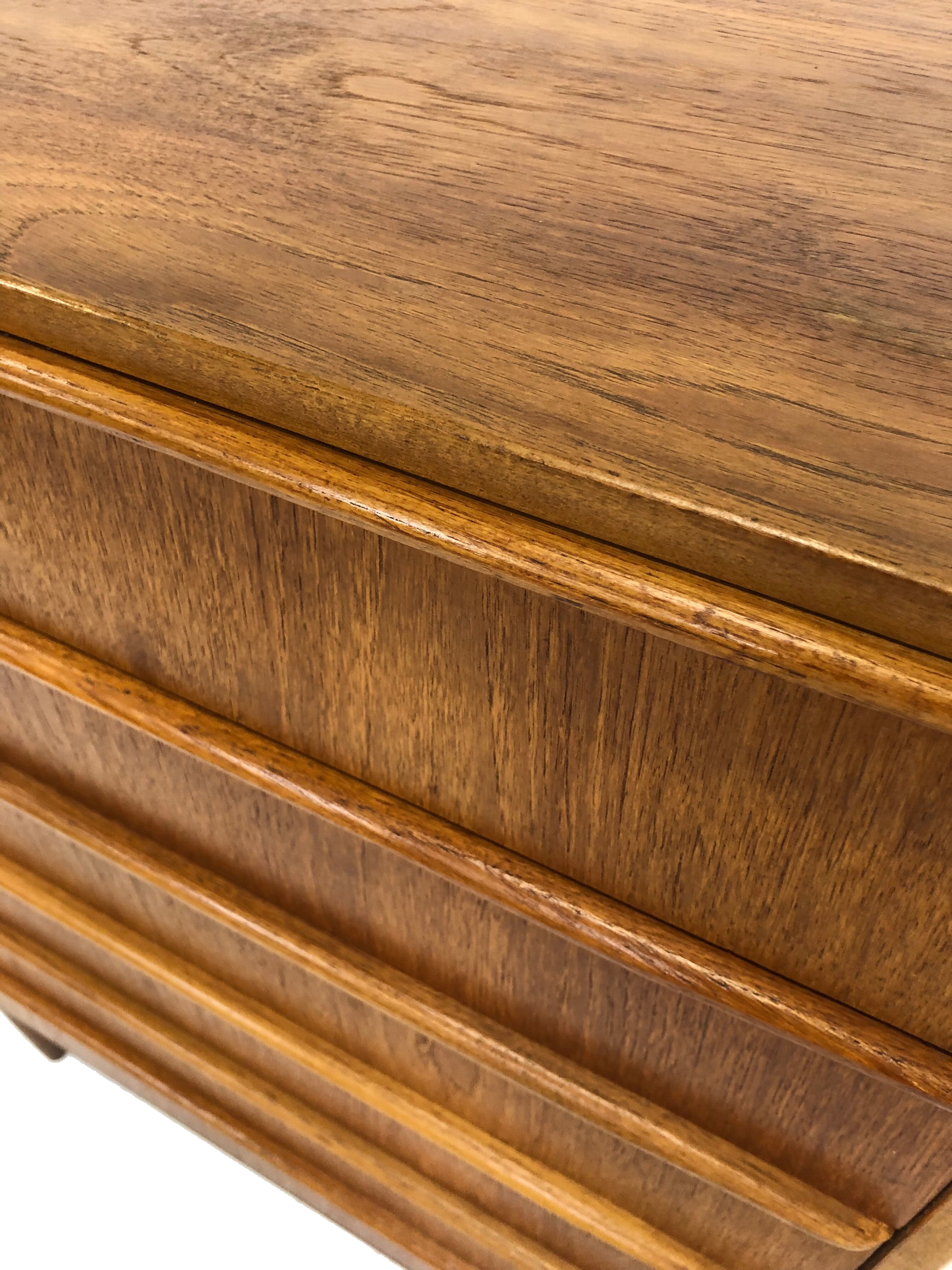 Dresser in teak