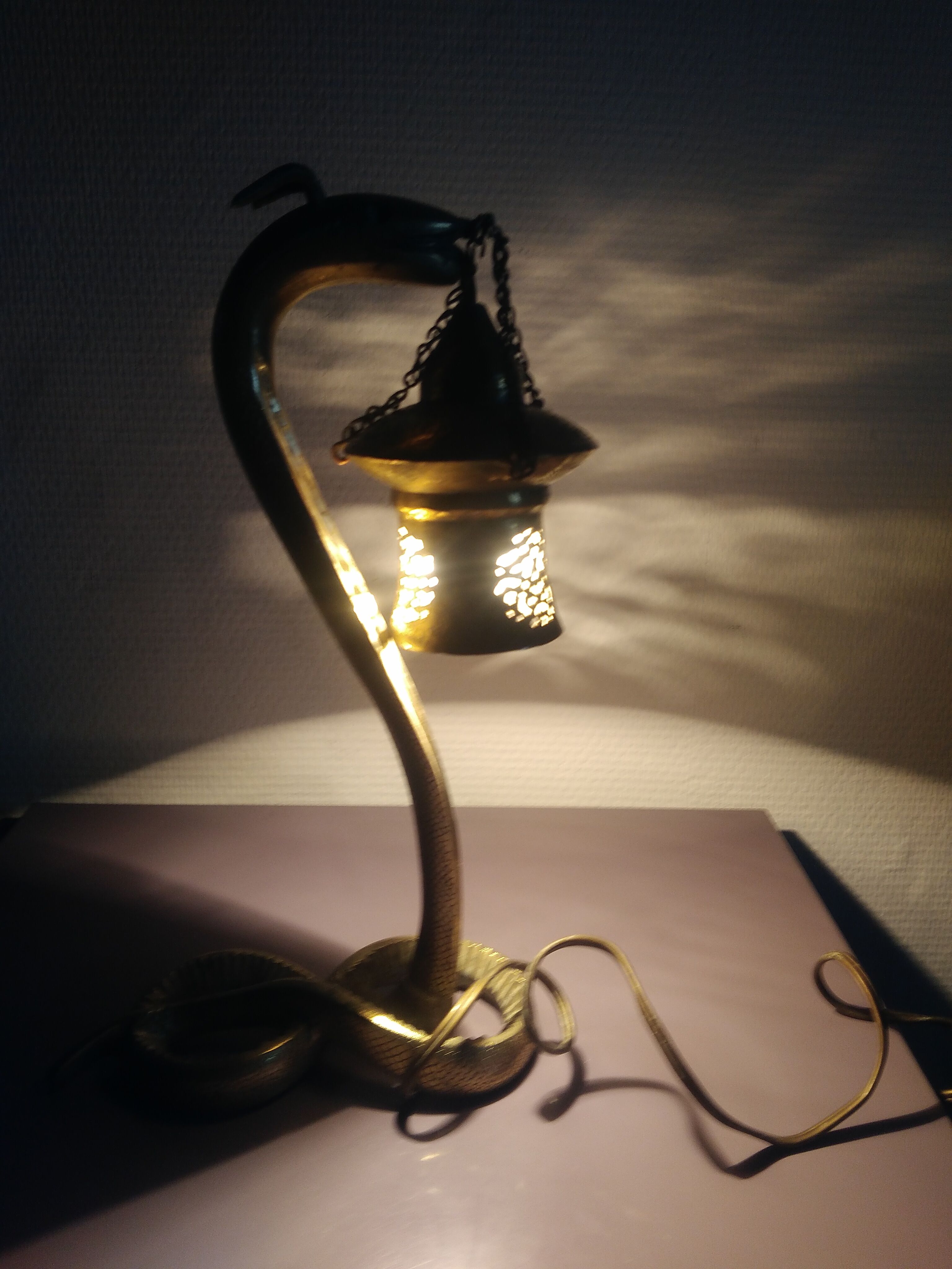Cobra Art Deco Lamp