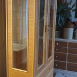 Armoire vitrée en rotin