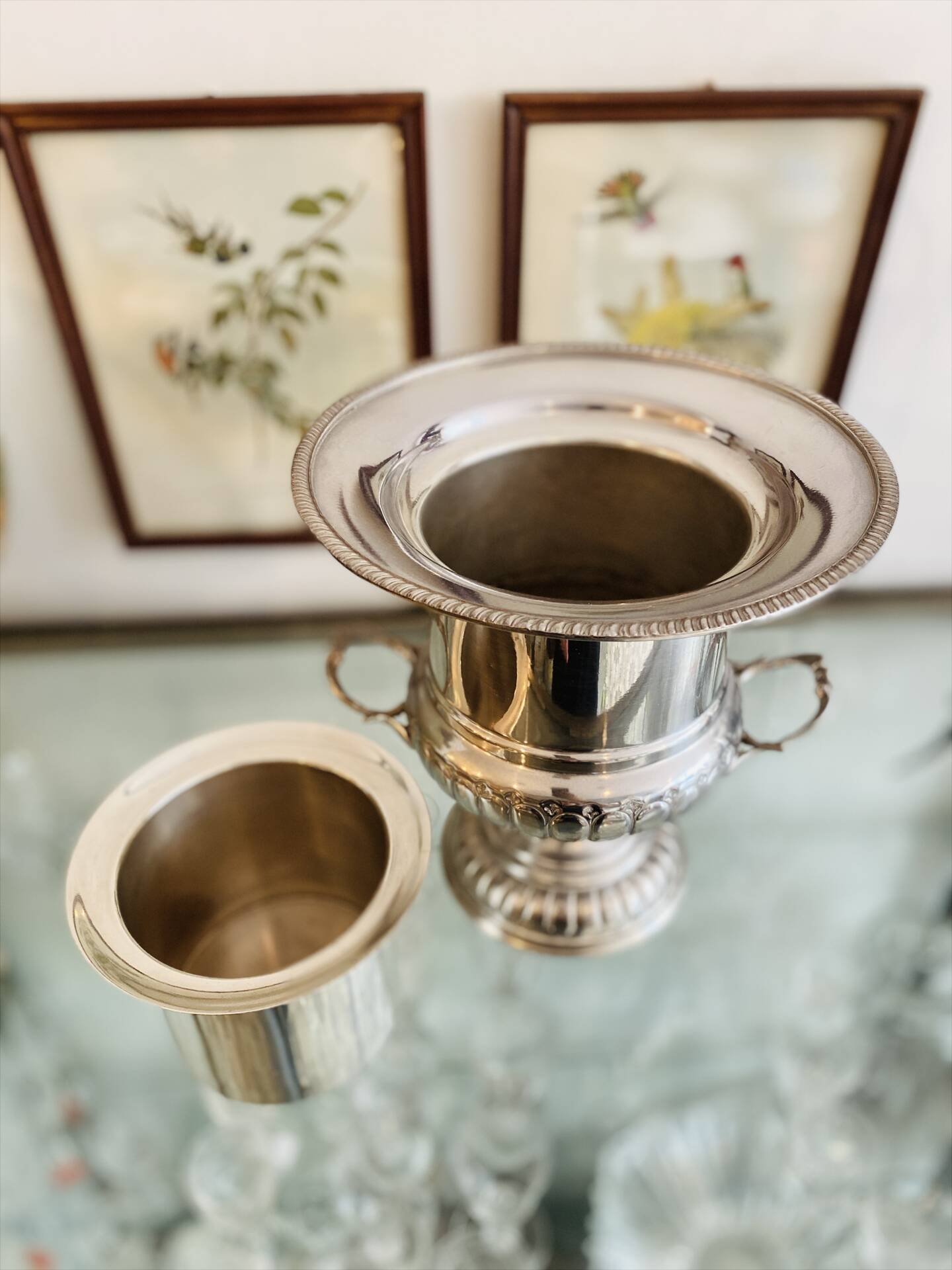 Silver-plated metal champagne bucket ice bucket