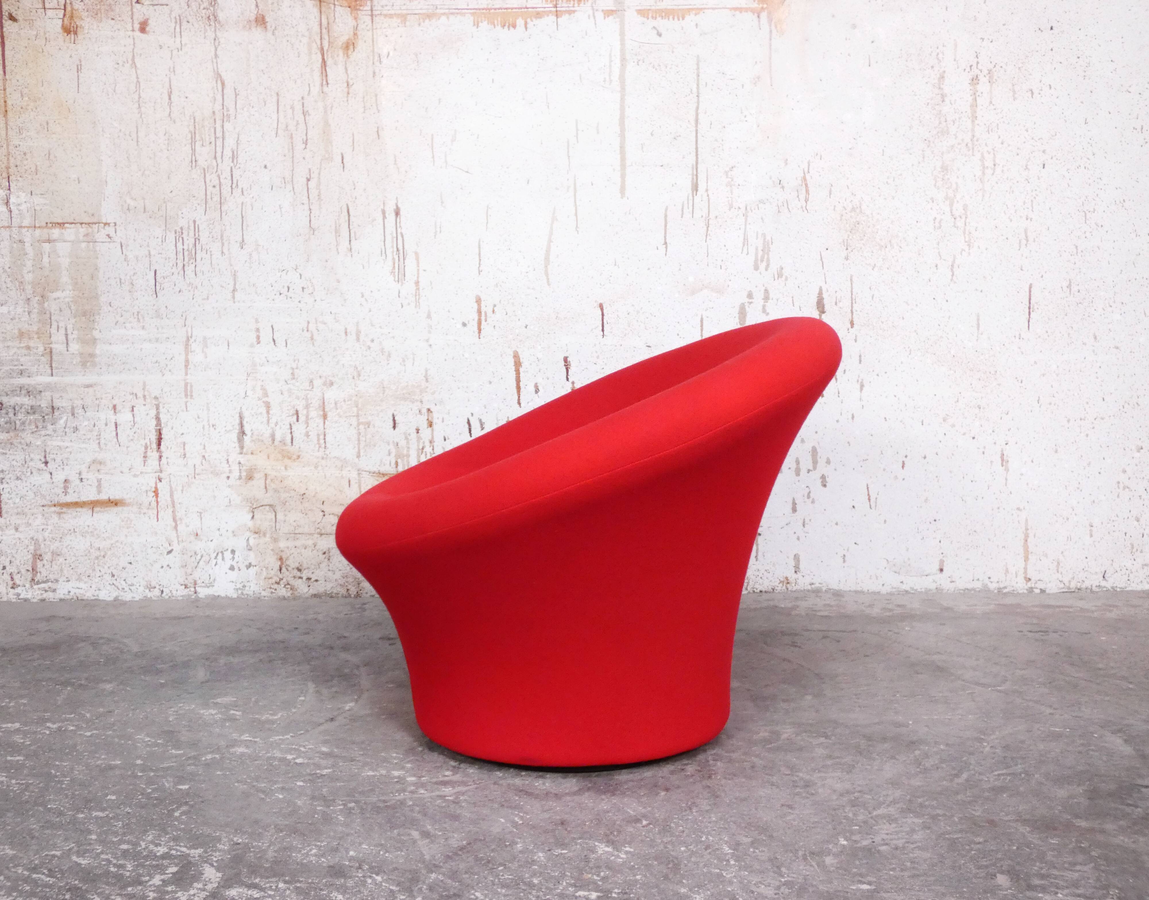 Artifort model F560 - mushroom chair