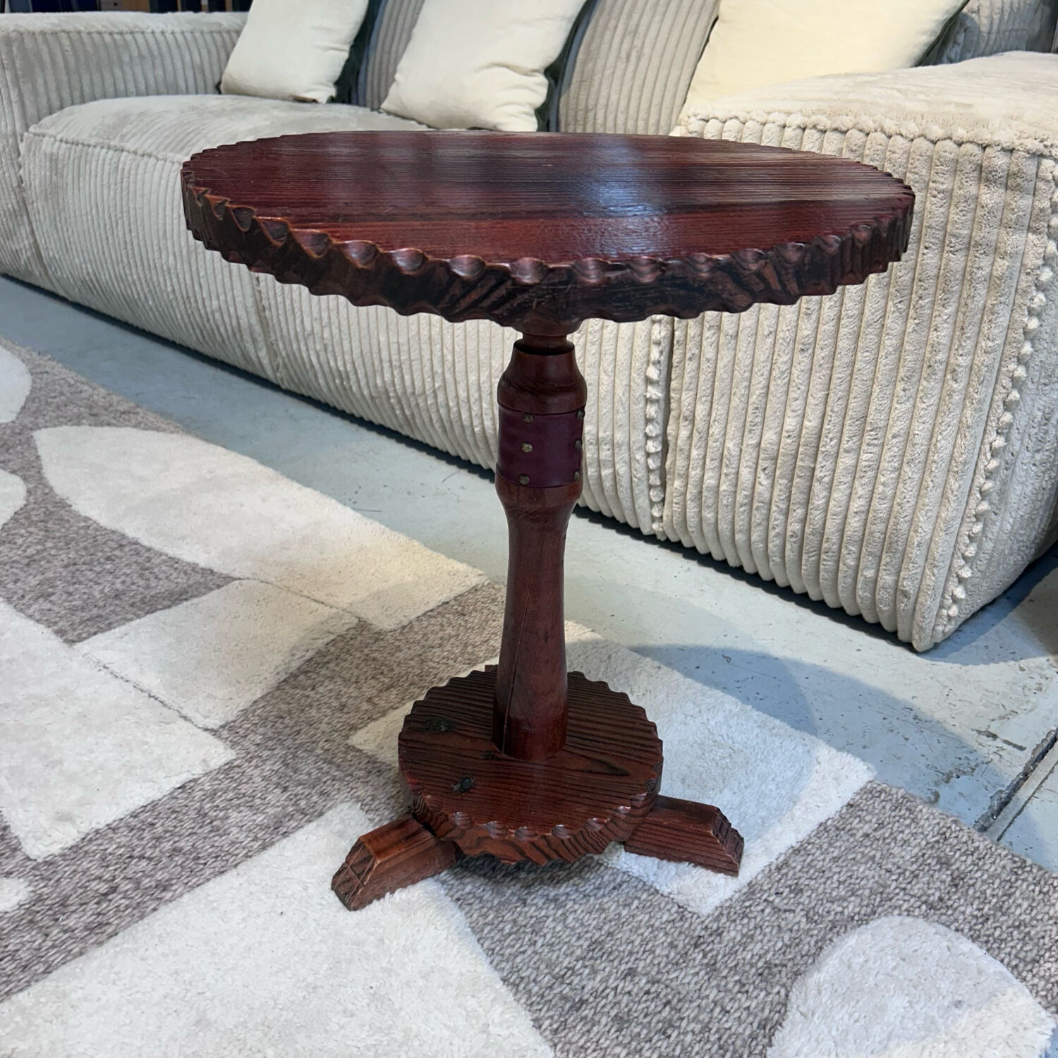 Berber style pedestal table