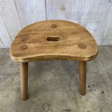 Tripod farm stool