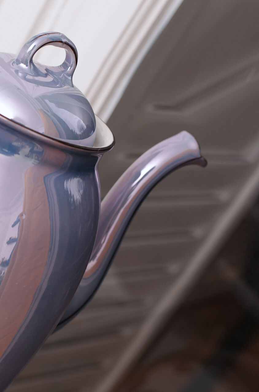 Mirror blue tea maker