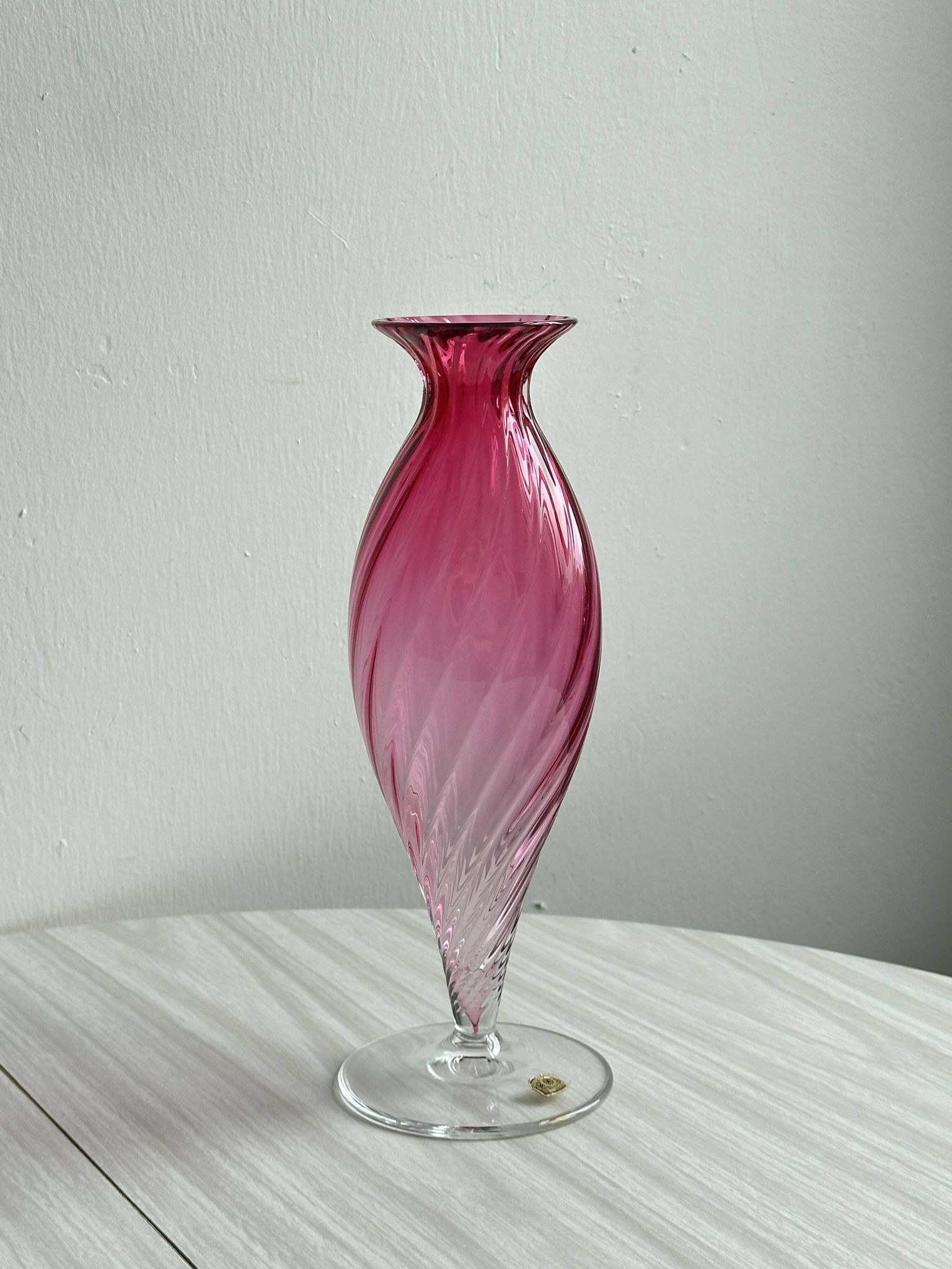 Crystal vase, Pink vase from Cristallerie du Val Saint Lambert.