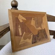 Panneau en marqueterie de bois inspiré de Picasso