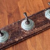 Patère ancienne (4 portants) bois et céramique