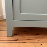 Wardrobe revisited in Almond (Resource)