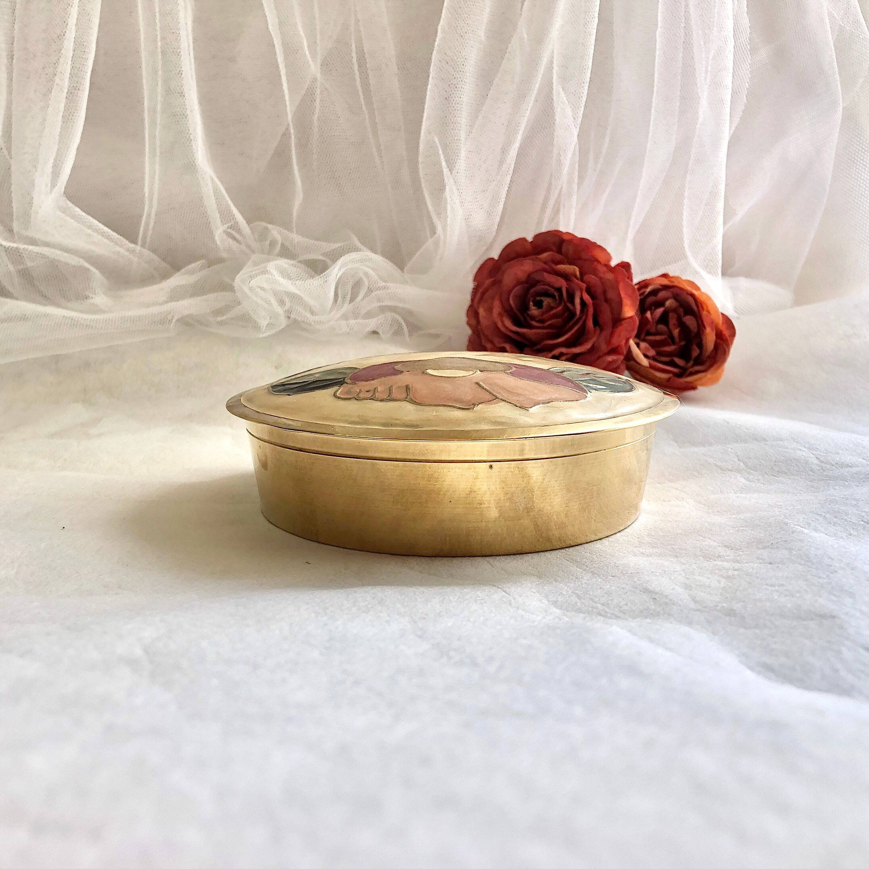 Boîte ronde laiton émaillé décor floral d'Inde