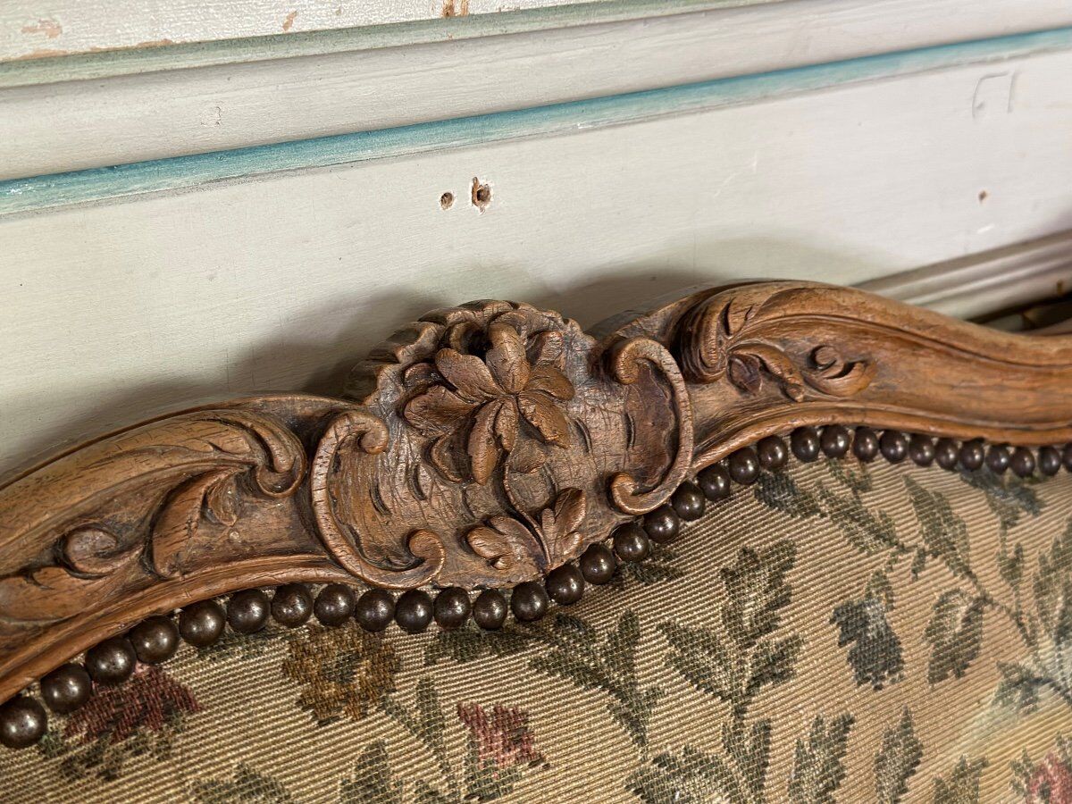 Louis XV carved wood basket seat, 18th century