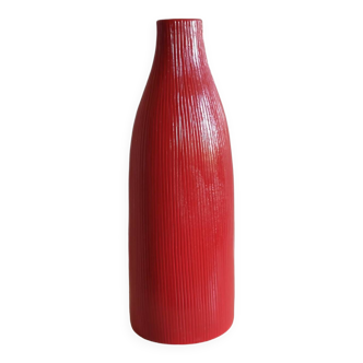 Grooved red ceramic bottle vase