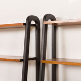 Un meuble mural indépendant en deux parties de style mi-siècle par Brantorps, Suède, années 1960.