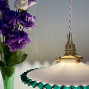 Suspension globe vintage en opaline bleue