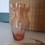Vase à bulbe en verre rose
