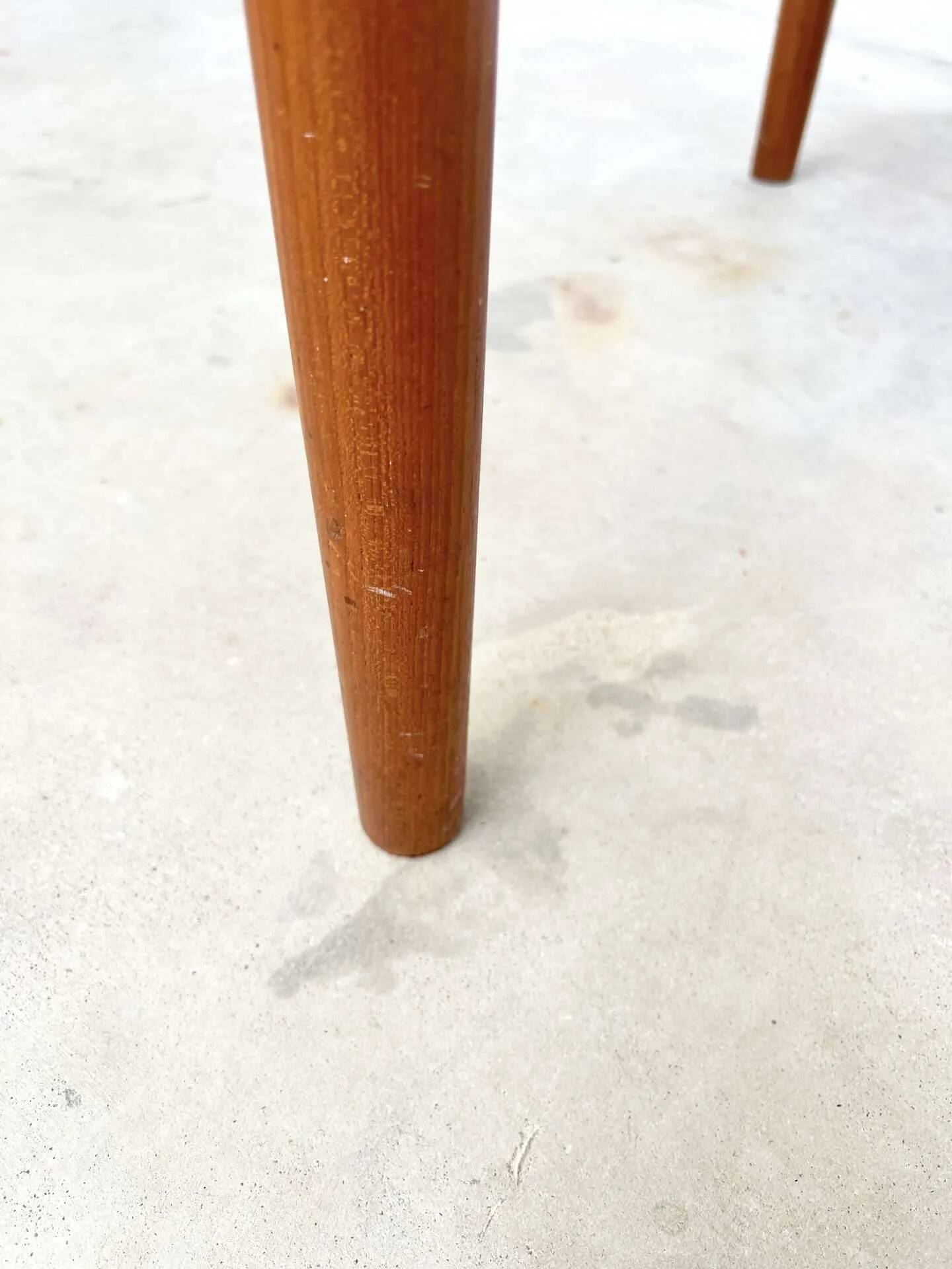 Table à manger teck rallonges intégrées — scandinave