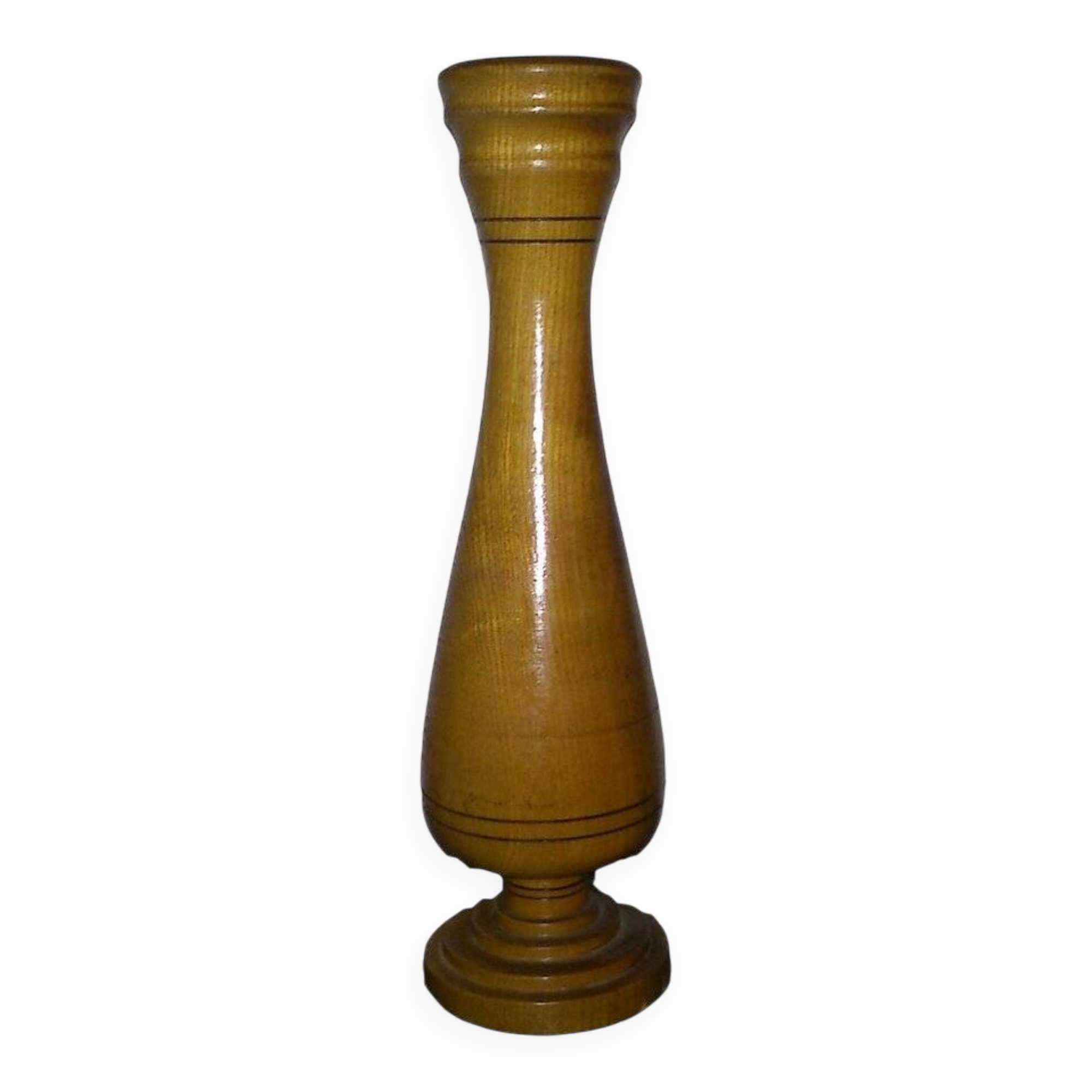 Brown wooden vase from the 1940s, turned, with an elongated silhouette and moulded base.