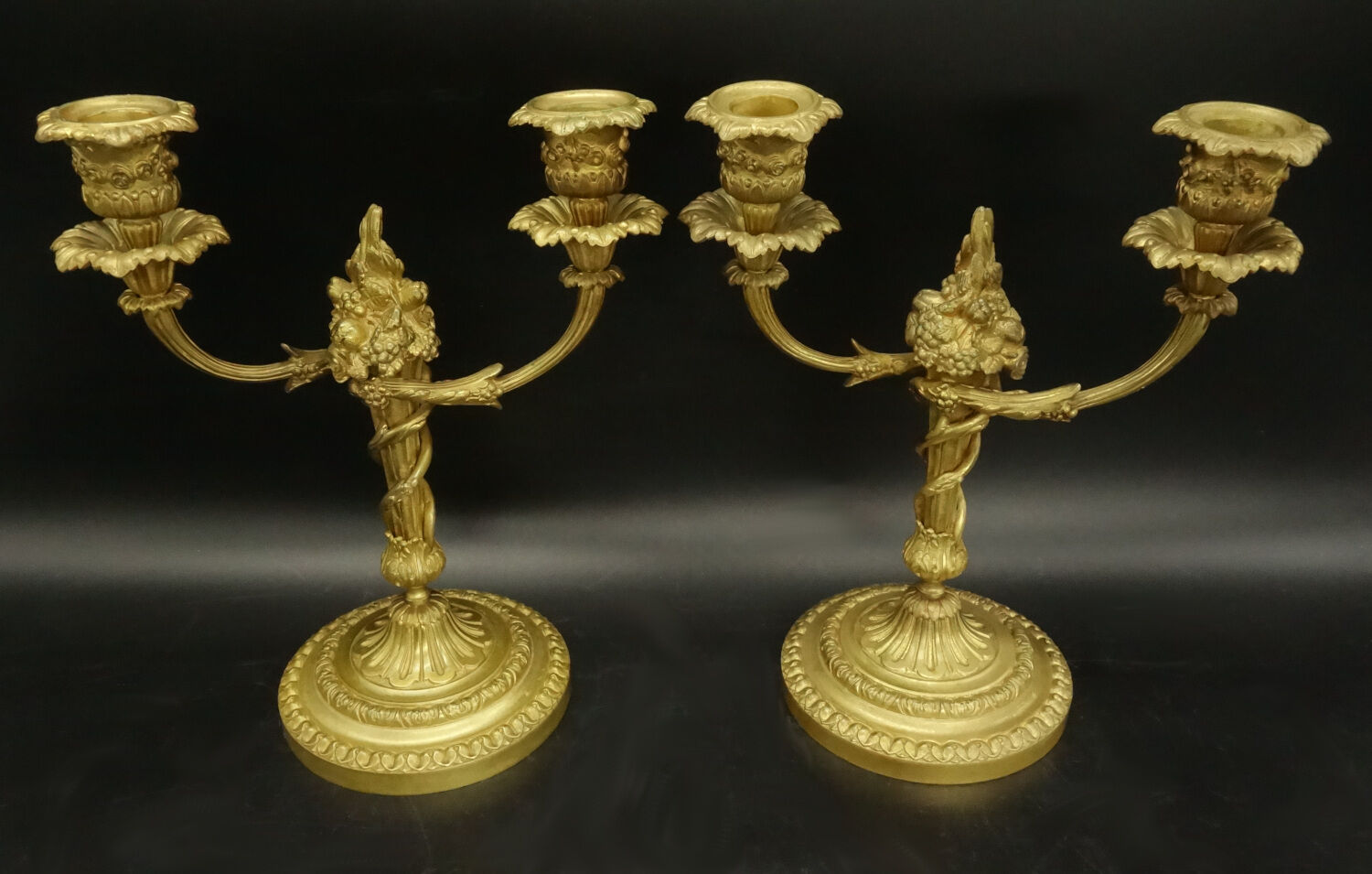 Paire de bougeoirs style Louis XVI du XIXe