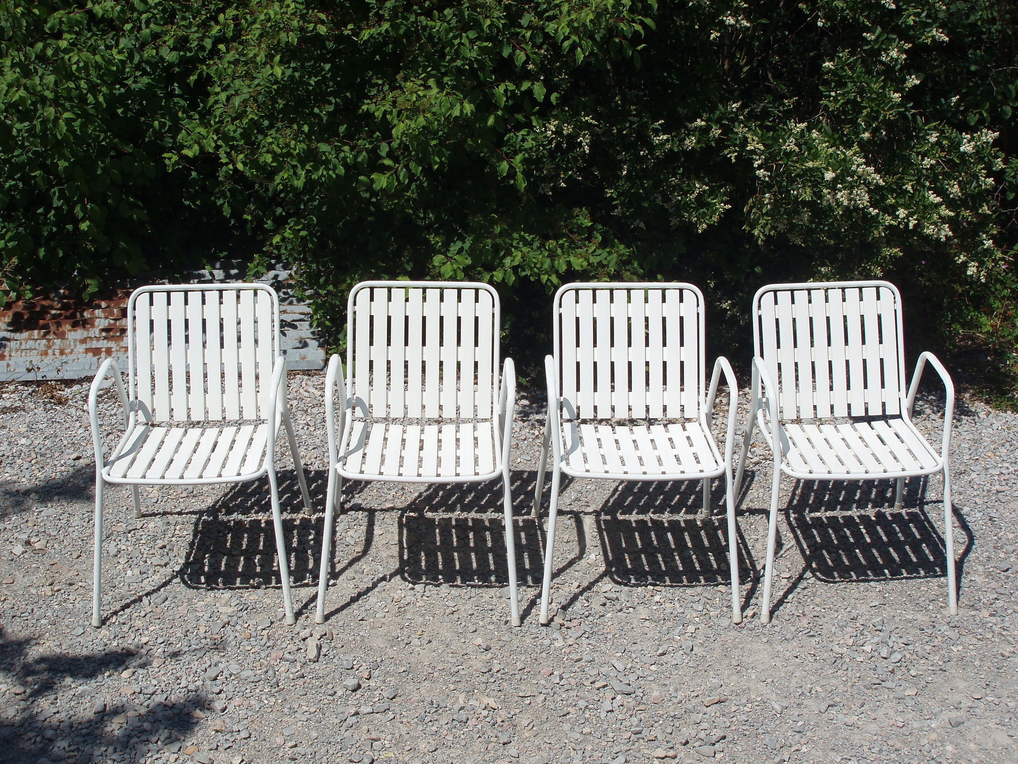 4 vintage white garden chairs in rilsan and plastic