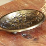 Metal soap dish