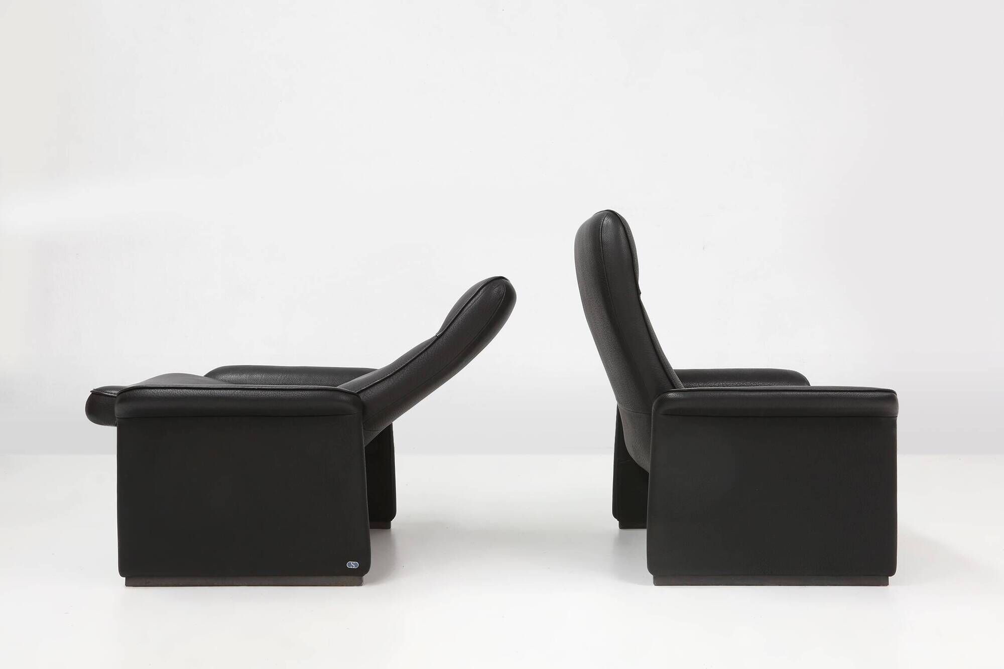 Exceptional De Sede DS50 lounge chair in black leather, Switzerland ca. 1980