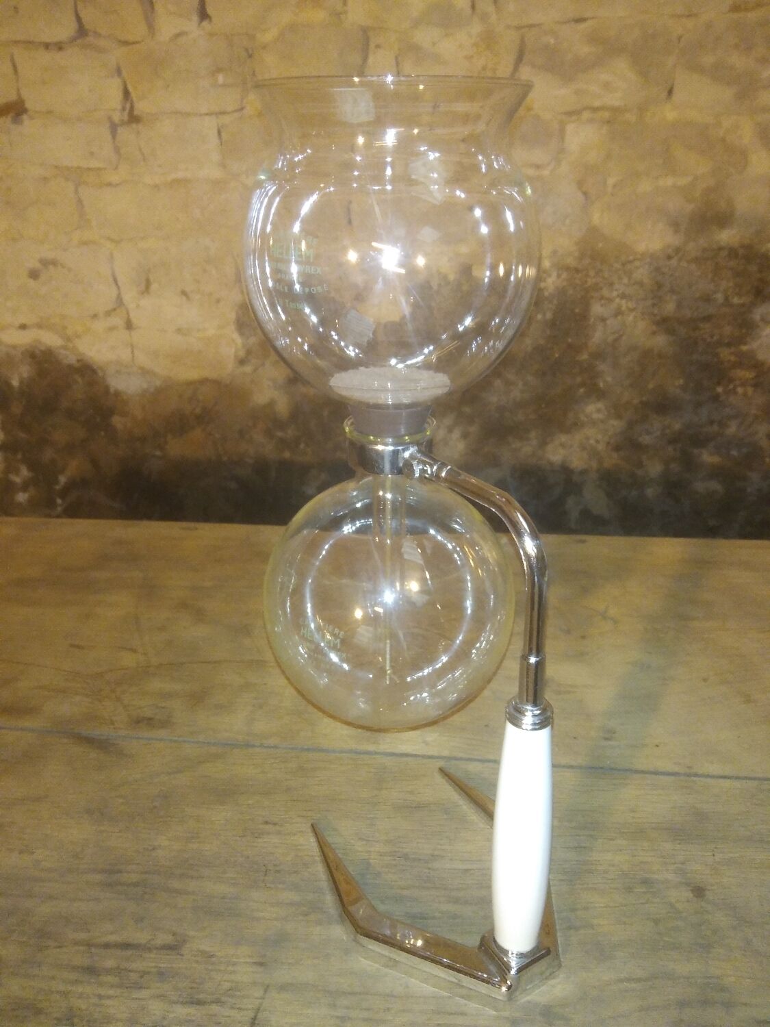 Hellem vacuum coffee maker