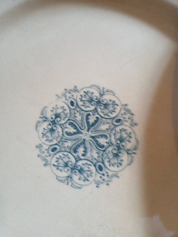 10 assiettes plates anciennes Terre de fer