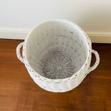 White wicker laundry basket