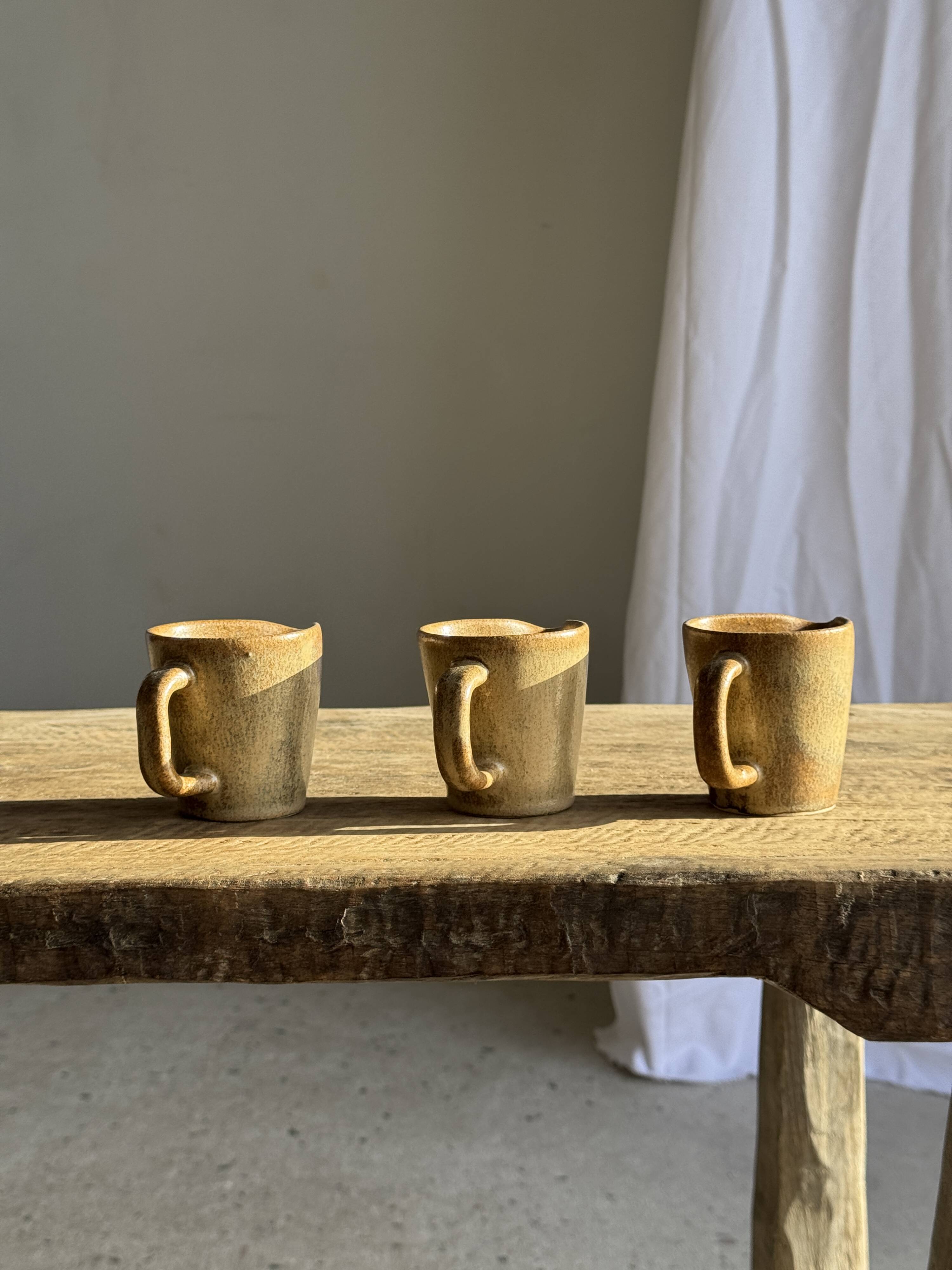 Set of 3 small jugs or milk pots in stoneware H8 D8.5