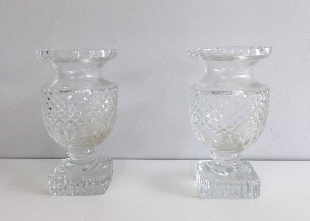 Pair of crystal vases in the Médicis style