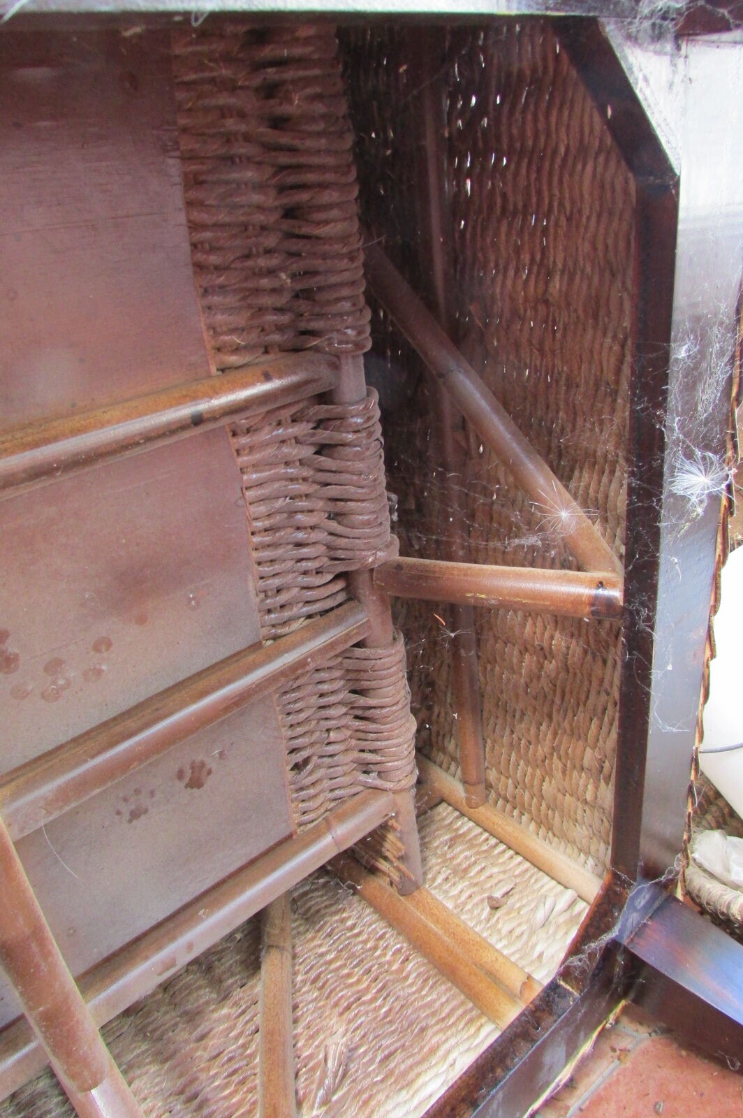 Bench in braided banana leaves