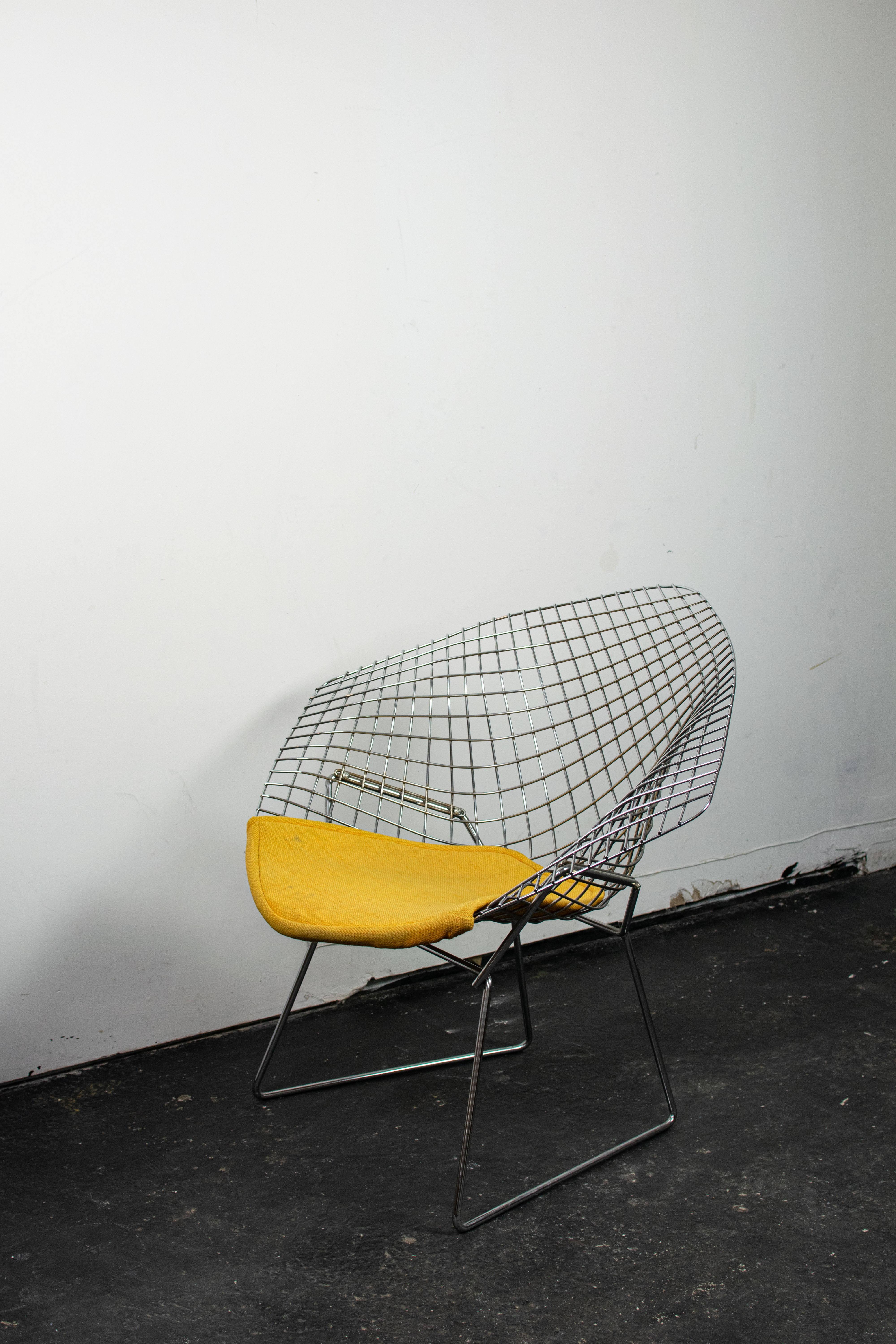 Diamond armchair by Harry Bertoia for Knoll International