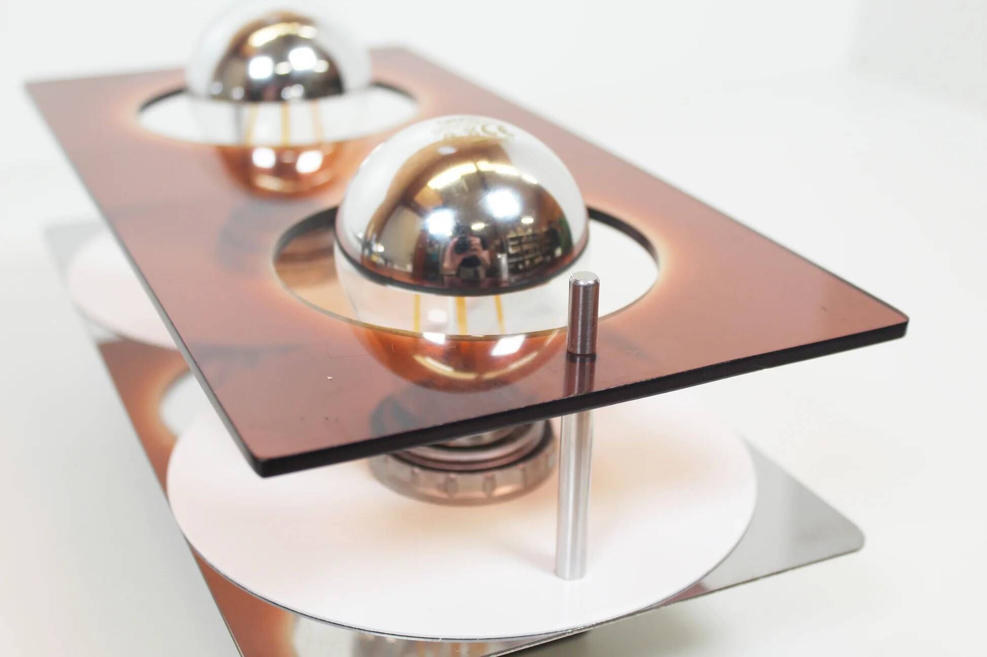Pair of acrylic wall lamps by Jocelyne Trocmé for Galerie Oxar – Model 'Disco'