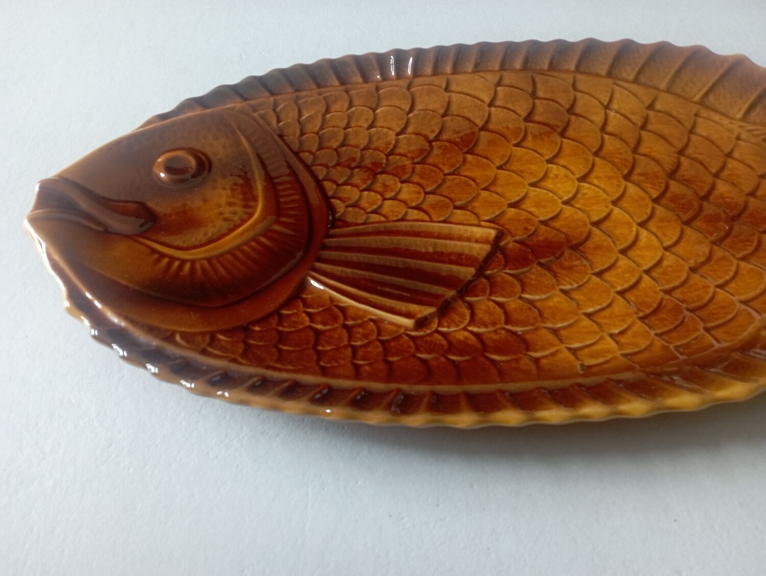 Fish dish Sarreguemines, vintage
