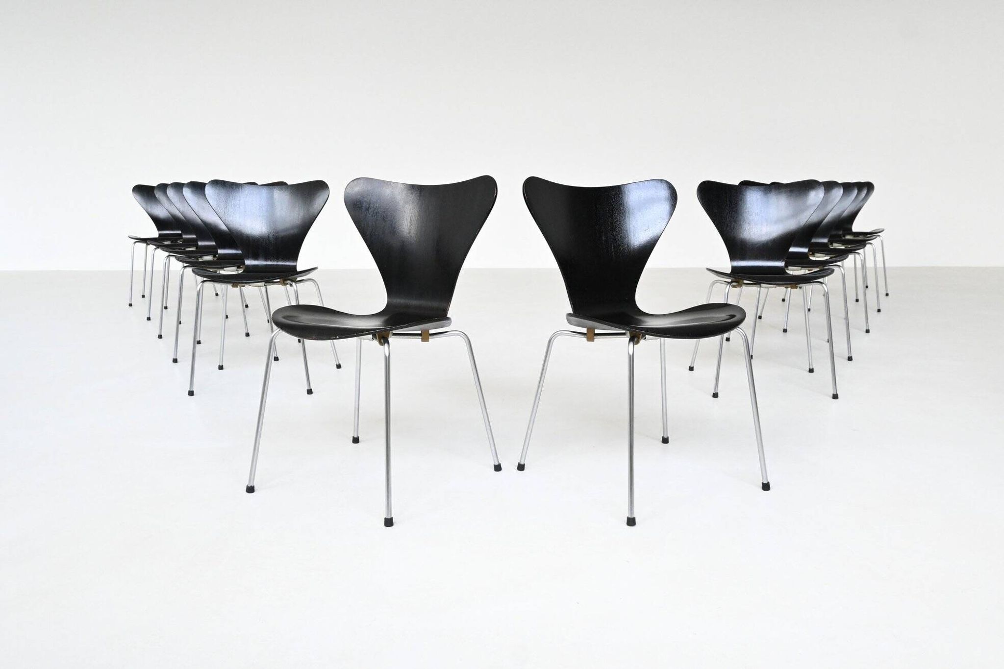 Chaises de salle à manger 'Butterfly' Arne Jacobsen 3107 Fritz Hansen Danemark 1967