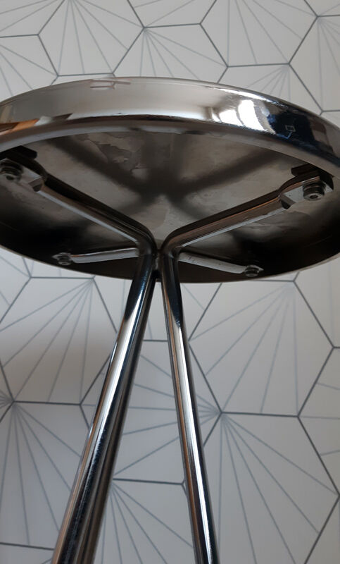 Series of 4 nuta chrome stools